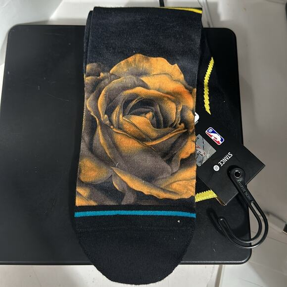 NBA X STANCE WARRIORS CITY EDITION PRINT‎ POLY CREW SOCKS A545D22GSW NWT Size L - Picture 2 of 3